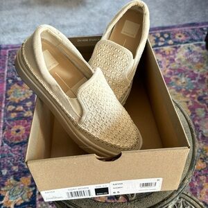 Rarely worn, gorgeous woven top flats